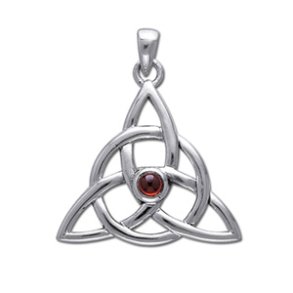 Vedhng med Triquetra - Treenighedssymbolet og Rd Granat - 35mm - u/kde