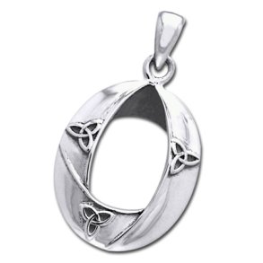 Vedhng med Triquetra - Treenighedssymbolet - 30mm - u/kde